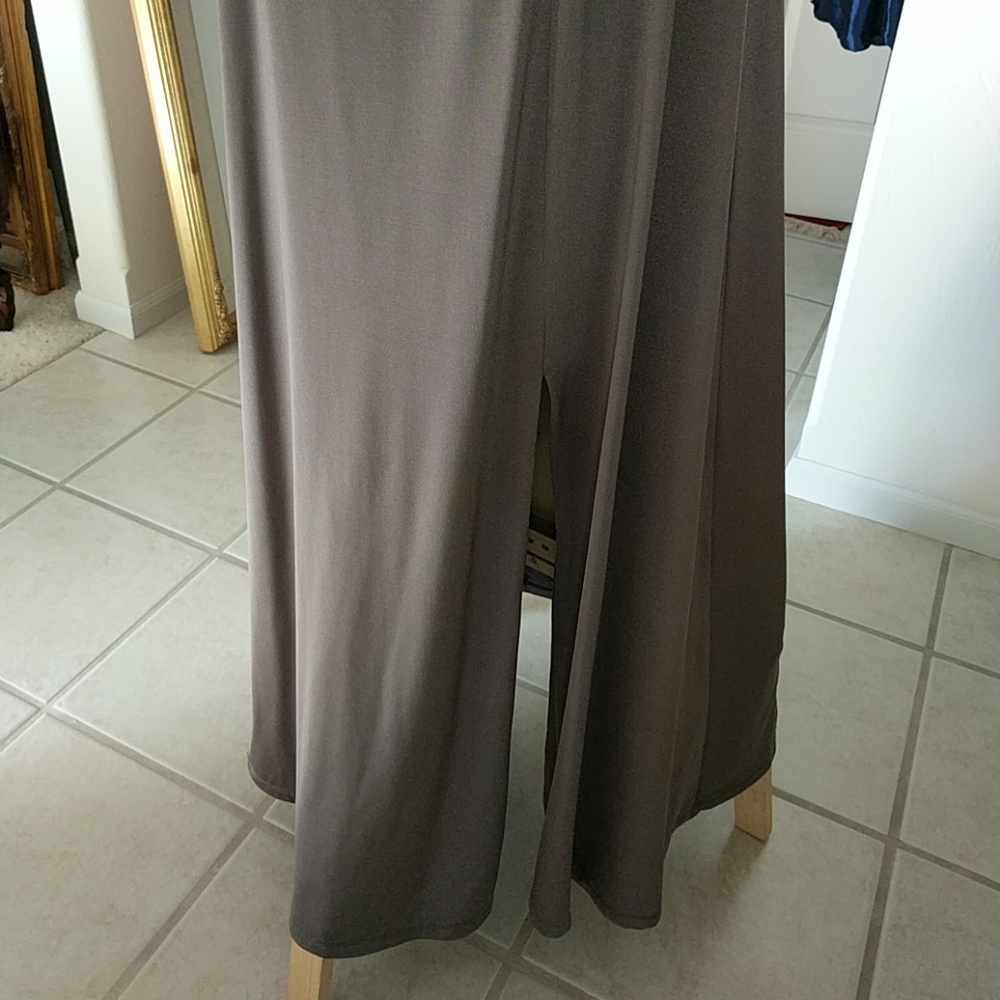 Dress - Picture 4 of 8